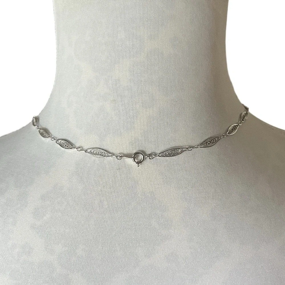 Vintage Trifari Silver Tone Leaf Link Necklace - 16”